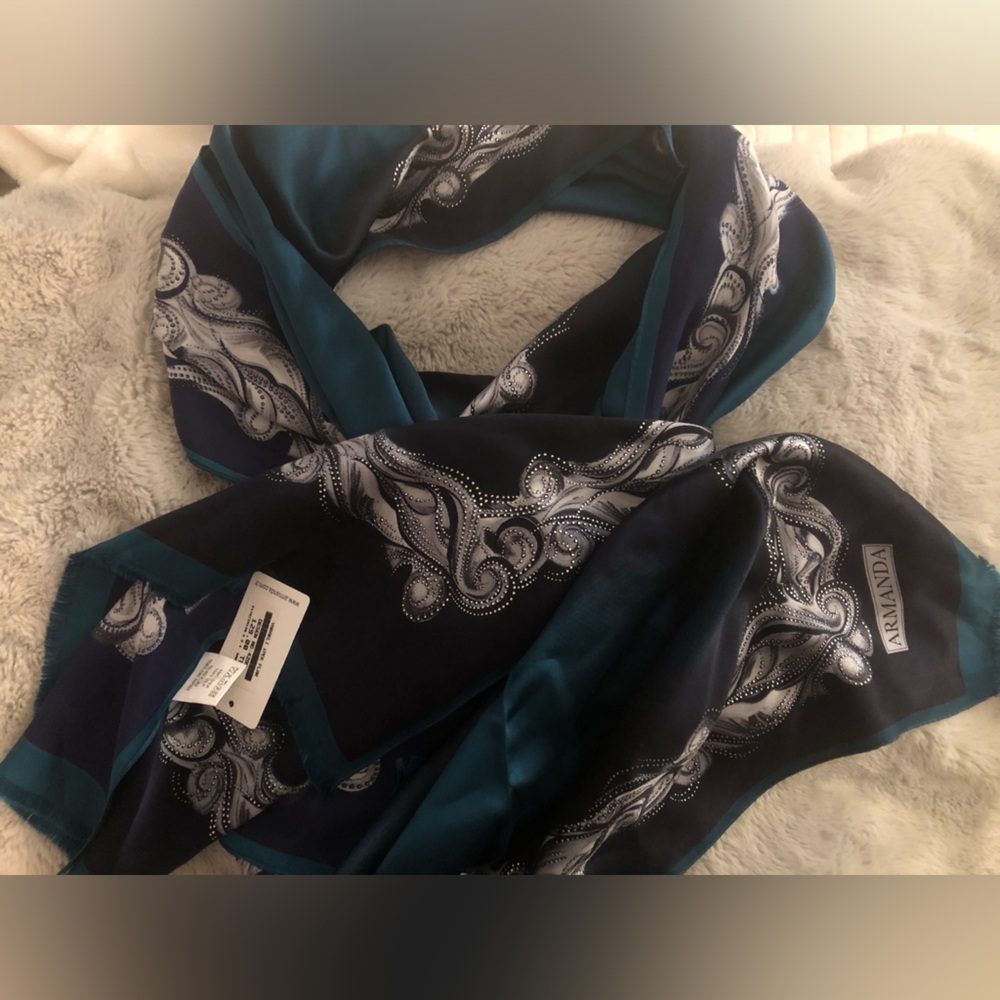 NWT Silk Teal & Black Printed Scarf large oblong